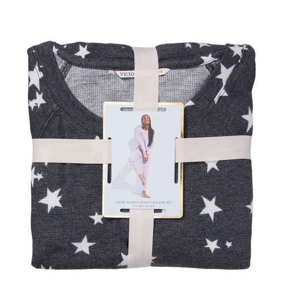 Victoria's Secret Intimates & Sleepwear New Victorias Secret Glow